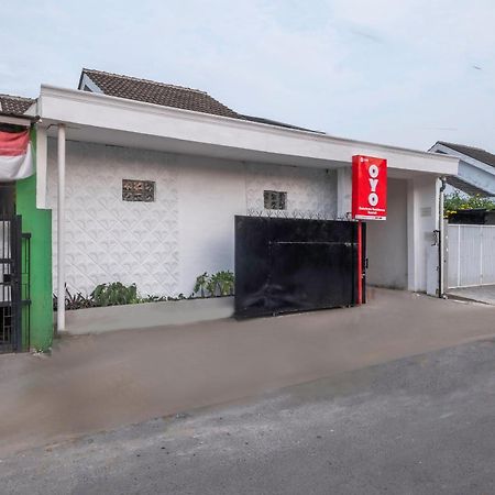 ホテル Oyo 2391 バラデワ レジデンス シャリア カラワン エクステリア 写真
